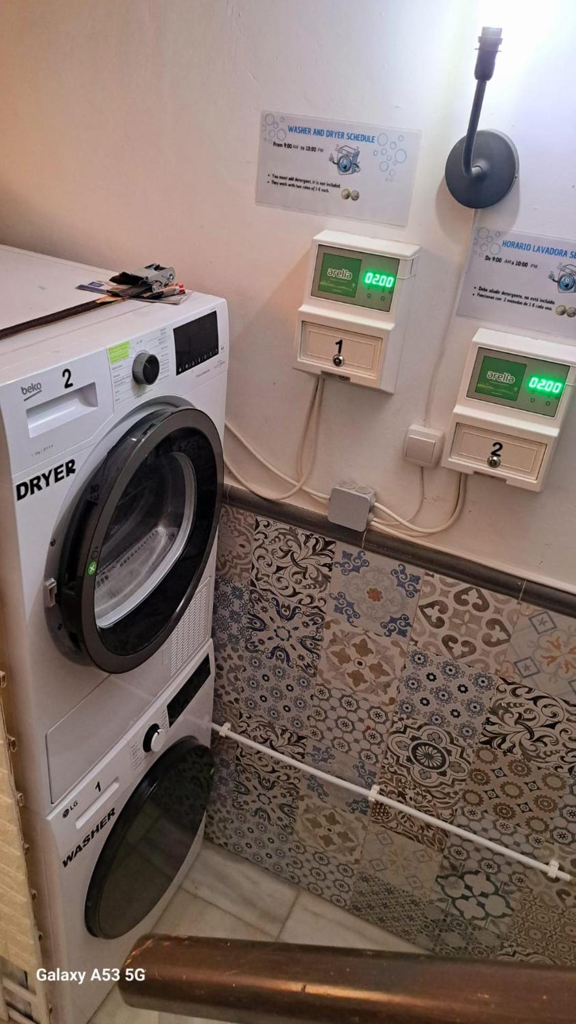 דירות בנאלמדנה Estudio Centro מראה חיצוני תמונה